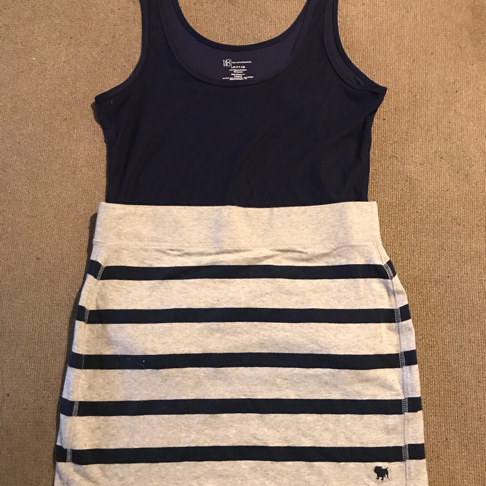 Aeropostale gray with navy strips